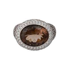 Ring with smoky quartz and colourless and brown brilliant-cut diamonds Ring with smoky quartz and colourless and brown brilliant-cut diamonds