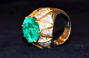 Vintage Ring mit Smaragd Vintage Ring mit Smaragd
