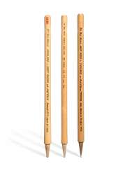 A SET OF THREE TEST MATCH STUMPS A SET OF THREE TEST MATCH STUMPS