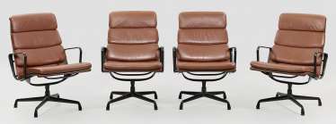 Satz von vier SOFT PAD CHAIR von Charles Eames Satz von vier SOFT PAD CHAIR von Charles Eames