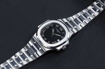 PATEK PHILIPPE, REF. 3800/1A-001, A STEEL NAUTILUS WITH BLACK DIAL AND ROMAN NUMERALS PATEK PHILIPPE, REF. 3800/1A-001, A STEEL NAUTILUS WITH BLACK DIAL AND ROMAN NUMERALS