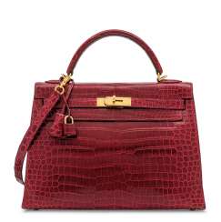 A SHINY ROUGE H POROSUS CROCODILE SELLIER KELLY 32 WITH GOLD... A SHINY ROUGE H POROSUS CROCODILE SELLIER KELLY 32 WITH GOLD...