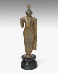 Stehender Buddha Stehender Buddha