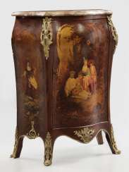 Louis XV-Salonschrank mit Vernis Martin-Dekor Louis XV-Salonschrank mit Vernis Martin-Dekor