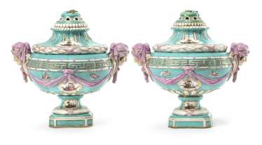 Pair of magnificent Potpourri vases Pair of magnificent Potpourri vases