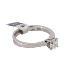 Solitaire ring with diamond of approximately 0.88 ct, Solitaire ring with diamond of approximately 0.88 ct,