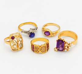 Mixed lot: 5 color stone rings Mixed lot: 5 color stone rings