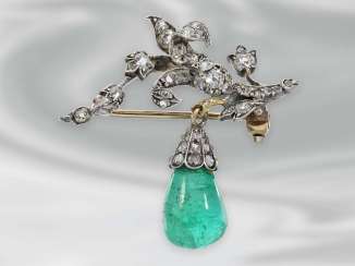 Brooch/pin: antique gold-wrought brooch set with diamonds and fine emerald, probably around 1900 Brooch/pin: antique gold-wrought brooch set with diamonds and fine emerald, probably around 1900