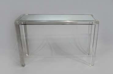 Lot 1004 Design Plexiglas Table On Four Square Legs With Inset