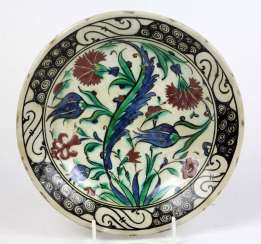 age Iznik plate, Turkey 17. Century age Iznik plate, Turkey 17. Century