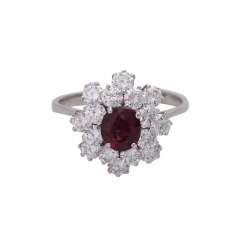 Ring with an oval fac. Rubin, 2reihig entouriert of 16 brilliant-cut diamonds, Ring with an oval fac. Rubin, 2reihig entouriert of 16 brilliant-cut diamonds,