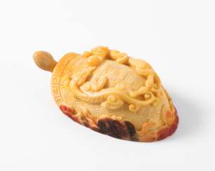 Hornbill Snuff Bottle Hornbill Snuff Bottle