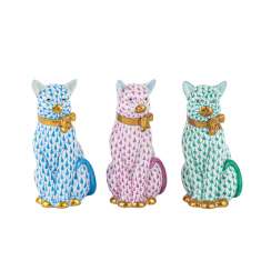 HEREND '3 sitting cats', 20. Century. HEREND '3 sitting cats', 20. Century.