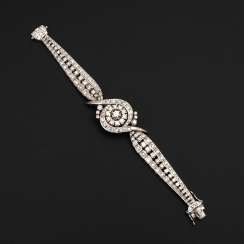 Luxurious bracelet with diamonds and D Luxurious bracelet with diamonds and D