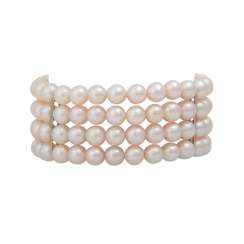 Fine bead bracelet, 4-row, Clasp with diamonds Fine bead bracelet, 4-row, Clasp with diamonds