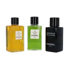 CHANEL VINTAGE Facticen Set. CHANEL VINTAGE Facticen Set.