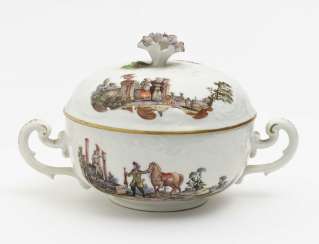 Small Meissen terrine, mid-18th century Small Meissen terrine, mid-18th century