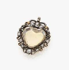 Heart-shaped medallion with diamonds and rock crystal Heart-shaped medallion with diamonds and rock crystal