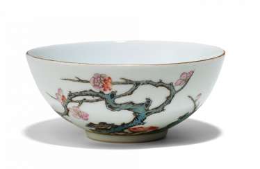 SMALL BOWL WITH BLOSSOMING PLUM TREE SMALL BOWL WITH BLOSSOMING PLUM TREE