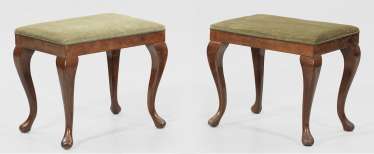 Paar Chippendale-Tabourets Paar Chippendale-Tabourets