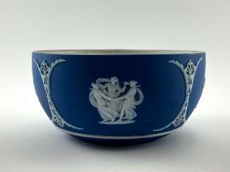 Deep dish Wedgwood Deep dish Wedgwood