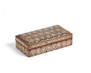 Lidded box with flower tendrils Lidded box with flower tendrils