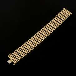 Classic bracelet in brick design Classic bracelet in brick design