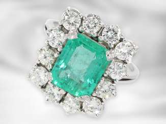 Ring: very decorative, high-quality vintage emerald / brilliant gold wrought ring, handcrafted from 18K white gold, approx. 3.2 ct Ring: very decorative, high-quality vintage emerald / brilliant gold wrought ring, handcrafted from 18K white gold, approx. 3.2 ct