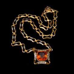 Hochwertiges Collier mit Citrin und Diamanten. Hochwertiges Collier mit Citrin und Diamanten.