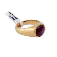 Ring with oval star sapphire of approx 7 ct, Ring with oval star sapphire of approx 7 ct,