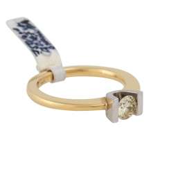 Solitaire ring with brilliant of approx 0,47 ct, Solitaire ring with brilliant of approx 0,47 ct,
