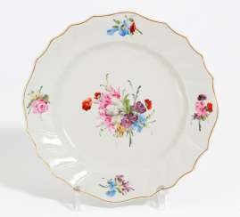 Porcelain plate with floral decor Porcelain plate with floral decor