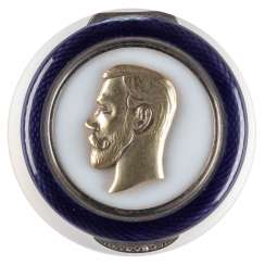 SMALL TIN WITH THE PORTRAIT OF TsAR NICHOLAS II OF RUSSIA Russia SMALL TIN WITH THE PORTRAIT OF TsAR NICHOLAS II OF RUSSIA Russia