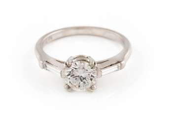 DIAMOND RING 'COURT JEWELER WILM' DIAMOND RING 'COURT JEWELER WILM'