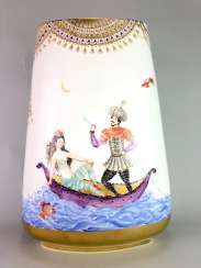 Very large Vase / fireplace vase: Meissen porcelain 1001 Arabian nights, Gold decorated, 46 cm. Prof. Heinz Werner, very good. Very large Vase / fireplace vase: Meissen porcelain 1001 Arabian nights, Gold decorated, 46 cm. Prof. Heinz Werner, very good.