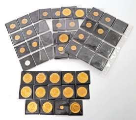 Large gold solder approx 730 g of finely, consisting of: Large gold solder approx 730 g of finely, consisting of: