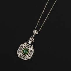 Art Deco necklace with emerald, old European cut diamonds and diamonds Art Deco necklace with emerald, old European cut diamonds and diamonds