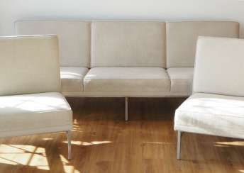 Florence Knoll: 3-seater sofa with two armchairs. Florence Knoll: 3-seater sofa with two armchairs.