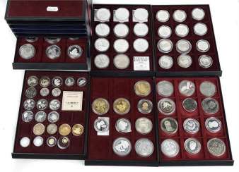 Collection of Gold/ silver coins etc Collection of Gold/ silver coins etc