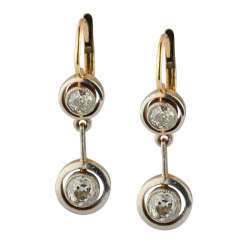 Boucles d'oreilles pendentifs en diamant clos de castets (roulement) Boucles d'oreilles pendentifs en diamant clos de castets (roulement)