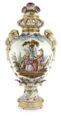 Pomp lid vase Pomp lid vase