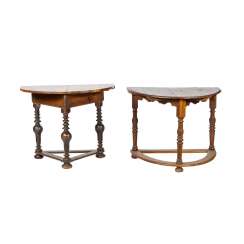 TWO SLIGHTLY VARYING WALL BRACKETS, 18./19. Century, TWO SLIGHTLY VARYING WALL BRACKETS, 18./19. Century,