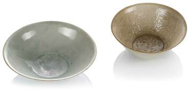Depth Dingyao bowl with moulded decoration of flowers and fish, to shell Depth Dingyao bowl with moulded decoration of flowers and fish, to shell