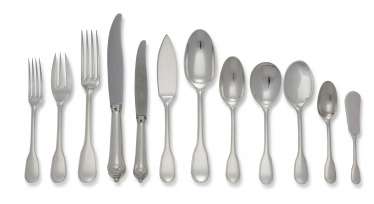 A FRENCH SILVER FLATWARE SERVICE A FRENCH SILVER FLATWARE SERVICE