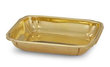A GOLD RECEIVING TRAY A GOLD RECEIVING TRAY