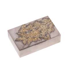 Cigar box with floral ornament Cigar box with floral ornament