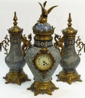 Watch with a pair of vases 19th century Watch with a pair of vases 19th century