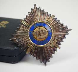 Prussia: Crown Order, 3rd model (1871-1918), 2nd class star with swords, in a case - Lieutenant General von Sauberzweig. Prussia: Crown Order, 3rd model (1871-1918), 2nd class star with swords, in a case - Lieutenant General von Sauberzweig.