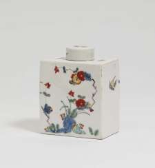 Caddy. Meissen, around 1735 Caddy. Meissen, around 1735