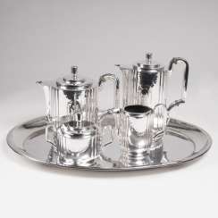 Art-déco Kaffee- und Teeservice auf Tablett Art-déco Kaffee- und Teeservice auf Tablett